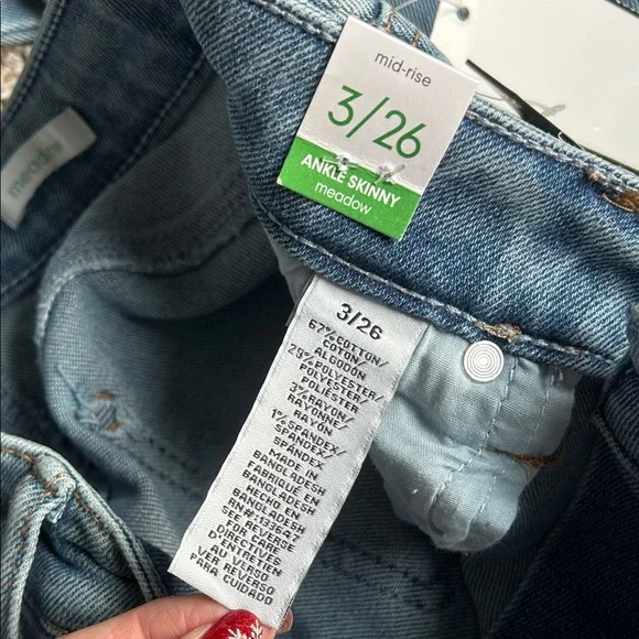 Generation Y Women's Light Blue Cropped Jeans - Picture 7 of 8